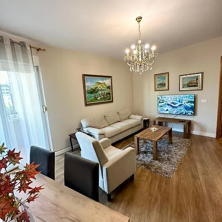 Kk Air Albania-centrally Located Daire
