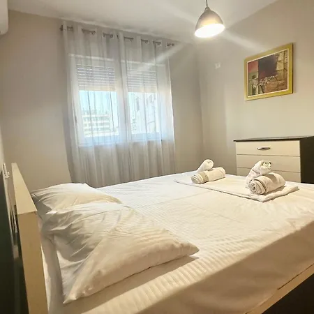 Kk Air Albania-centrally Located Daire